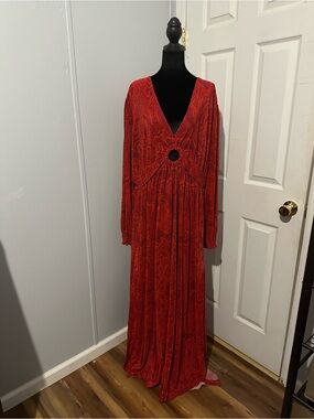 Stunning Nina Parker Plus Size Printed Keyhole Pleated Jersey Maxi Dress